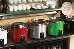 Rrow of coloured soup kettles 